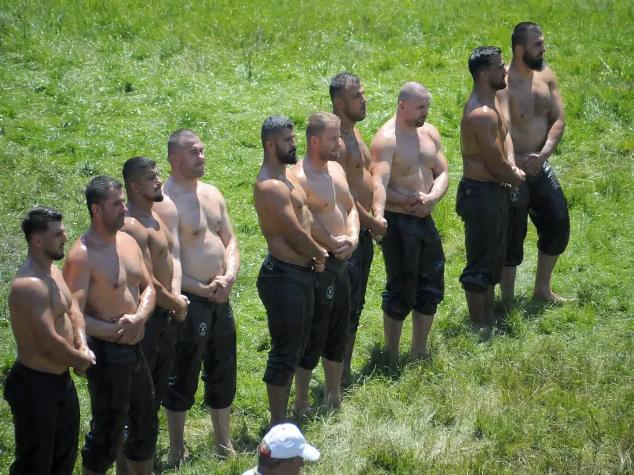Kırkpınar Güreşleri'nde Başpehlivanların İlk Tur Mücadelesi Sona Erdi