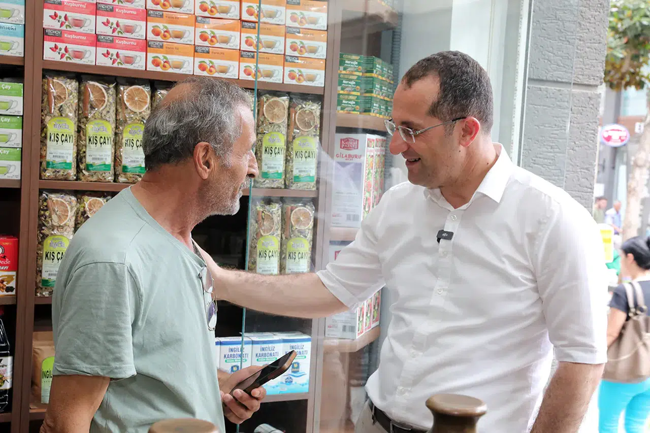 Başkan Ekim, Esnaf ve Vatandaşlarla Gönül Köprüsü Kuruyor