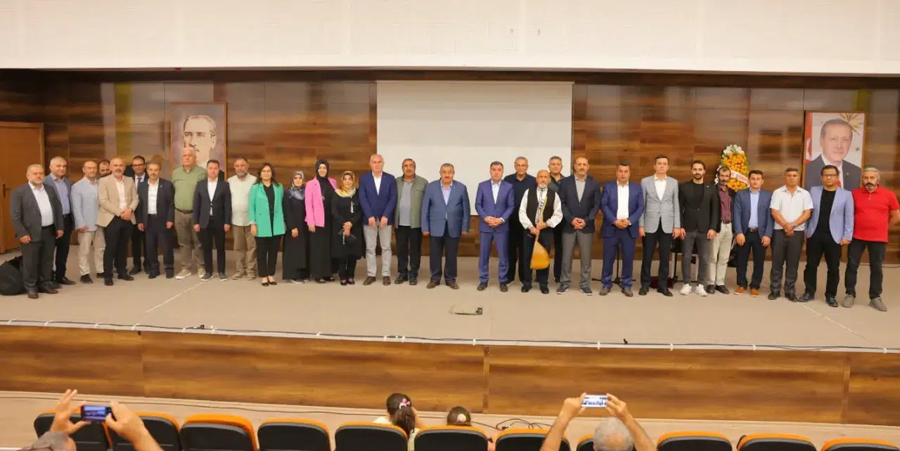 Bayburt Valisi Mustafa Eldivan, Dede Korkut 29. Uluslararası Kültür ve Sanat Şölenleri’nde Şiir Yarışması Ödül Törenine Katıldı