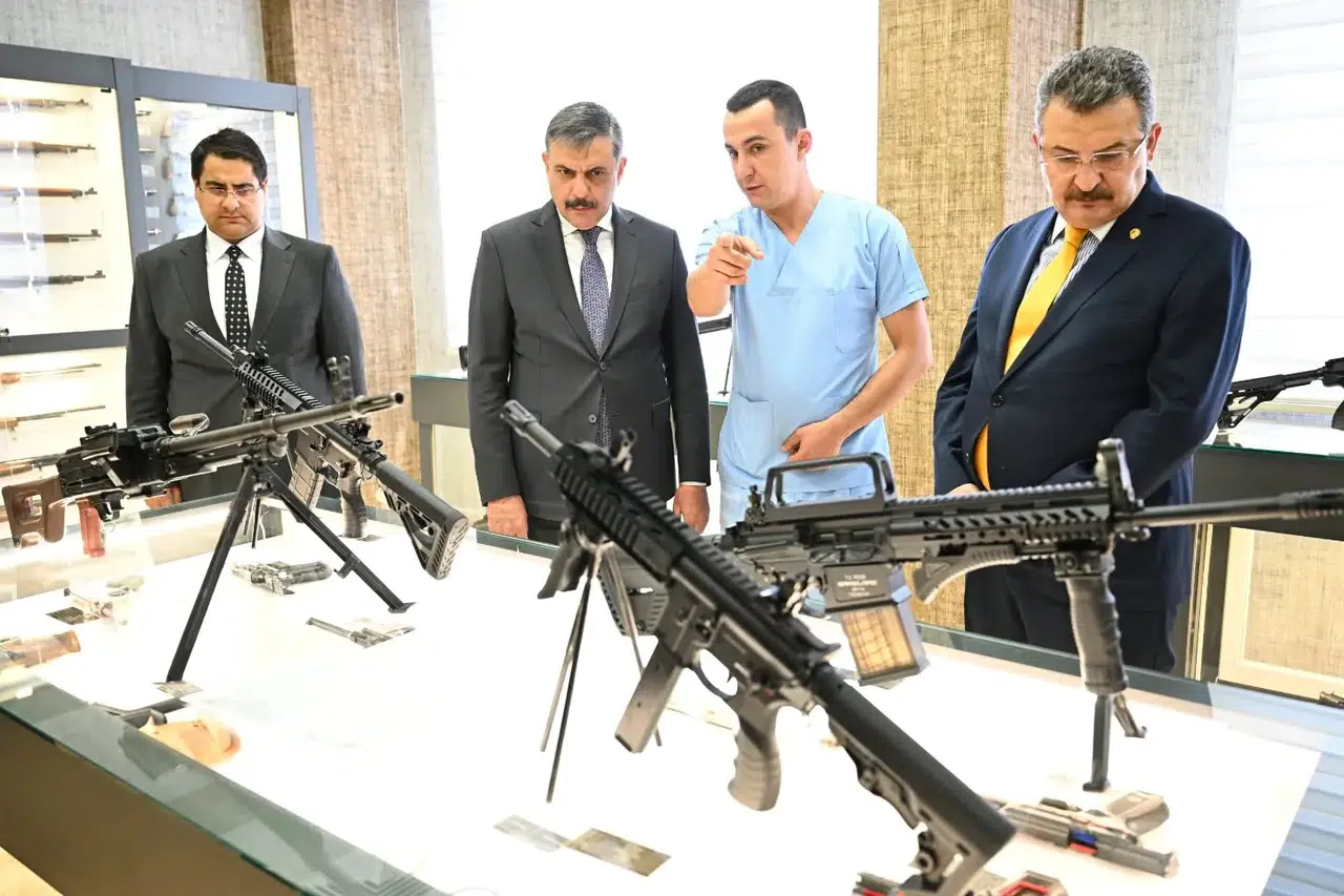 Vali Mustafa Çiftçi'den Erzurum Bölge Kriminal Polis Laboratuvarı’na Ziyaret