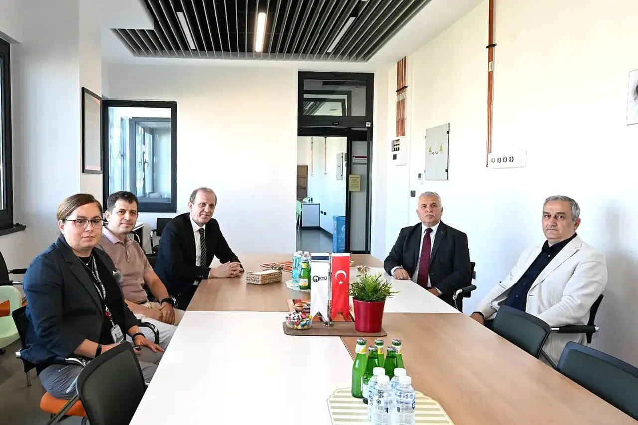 Trabzon Valisi KTÜ AR-GE merkezlerini ziyaret ederek yerli üretime destek vurgusu yaptı