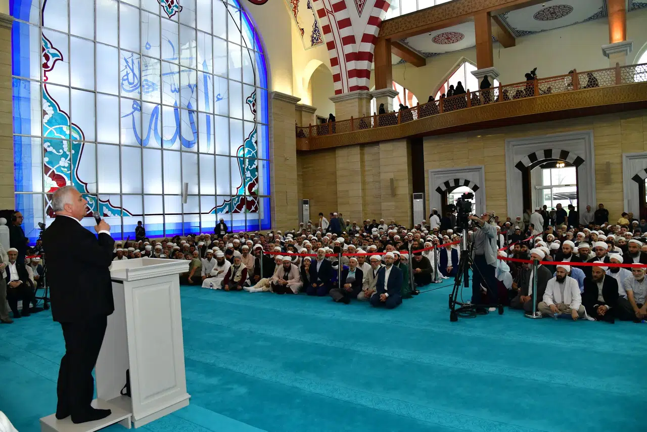 Vali Aziz Yıldırım, Of Mahmut Efendi Camii ve Külliyesi’nin Açılışına Katıldı