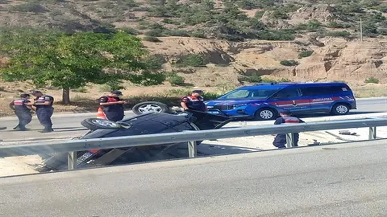 Dazkırı'da trafik kazası: 4 yaralı, hayati tehlike yok