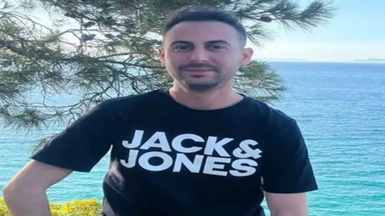 Söke'de feci kaza: Refüjdeki ağaca çarpan sürücü hayatını kaybetti