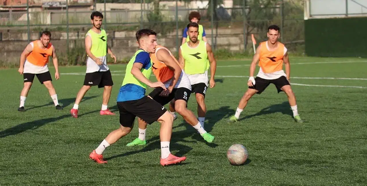 Pazarspor'un Hazırlıkları Tamam: UltrasPazar'dan Önemli Destek Ziyareti Gerçekleşti!