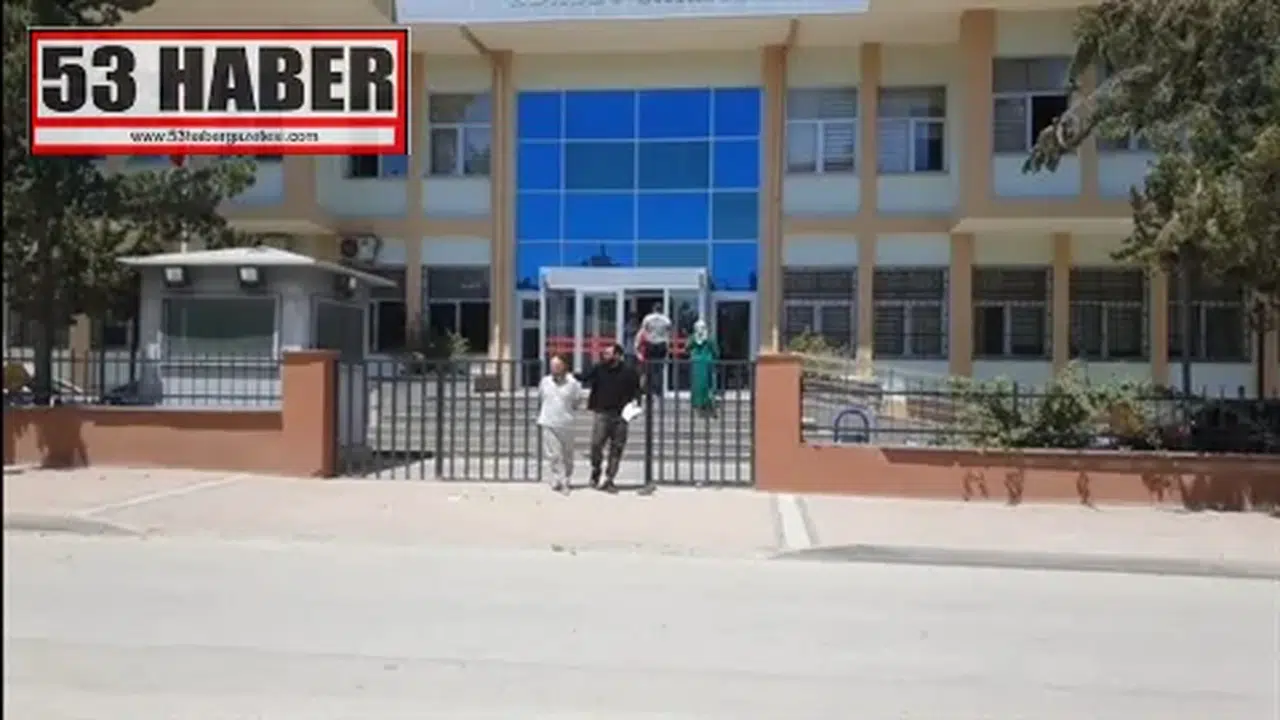 Annesini bıçaklayarak öldüren Ali Durmuş hastanede kalp krizi geçirdi, hayatını kaybetti