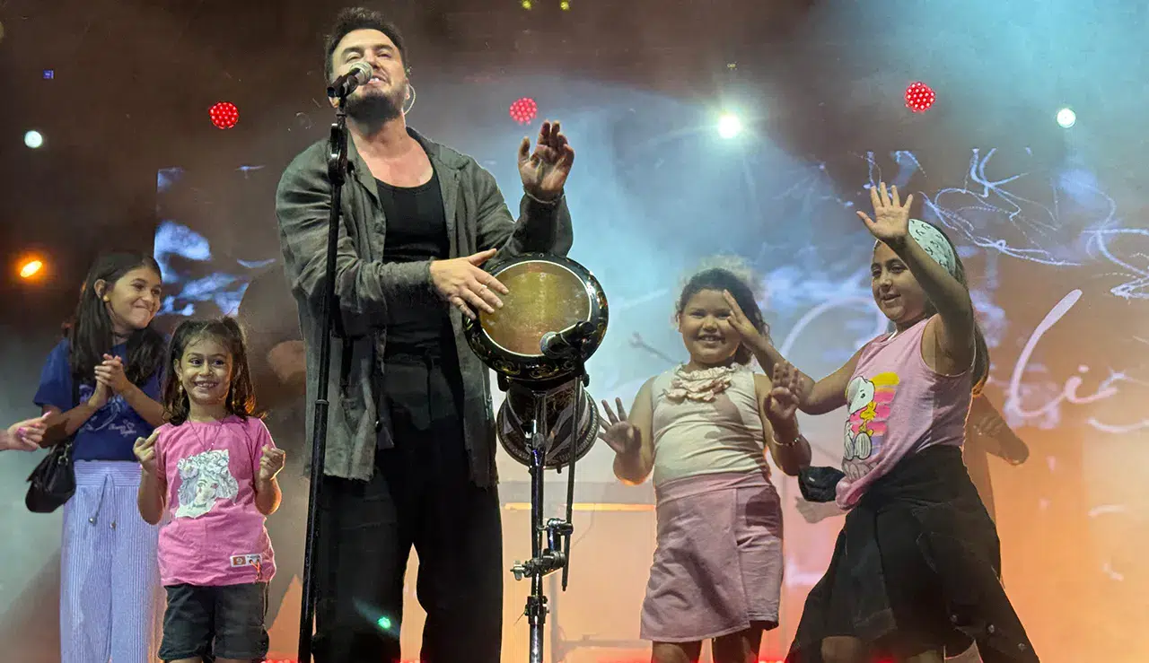 Karamanlı Festivalinde Mustafa Ceceli Rüzgarı Esti