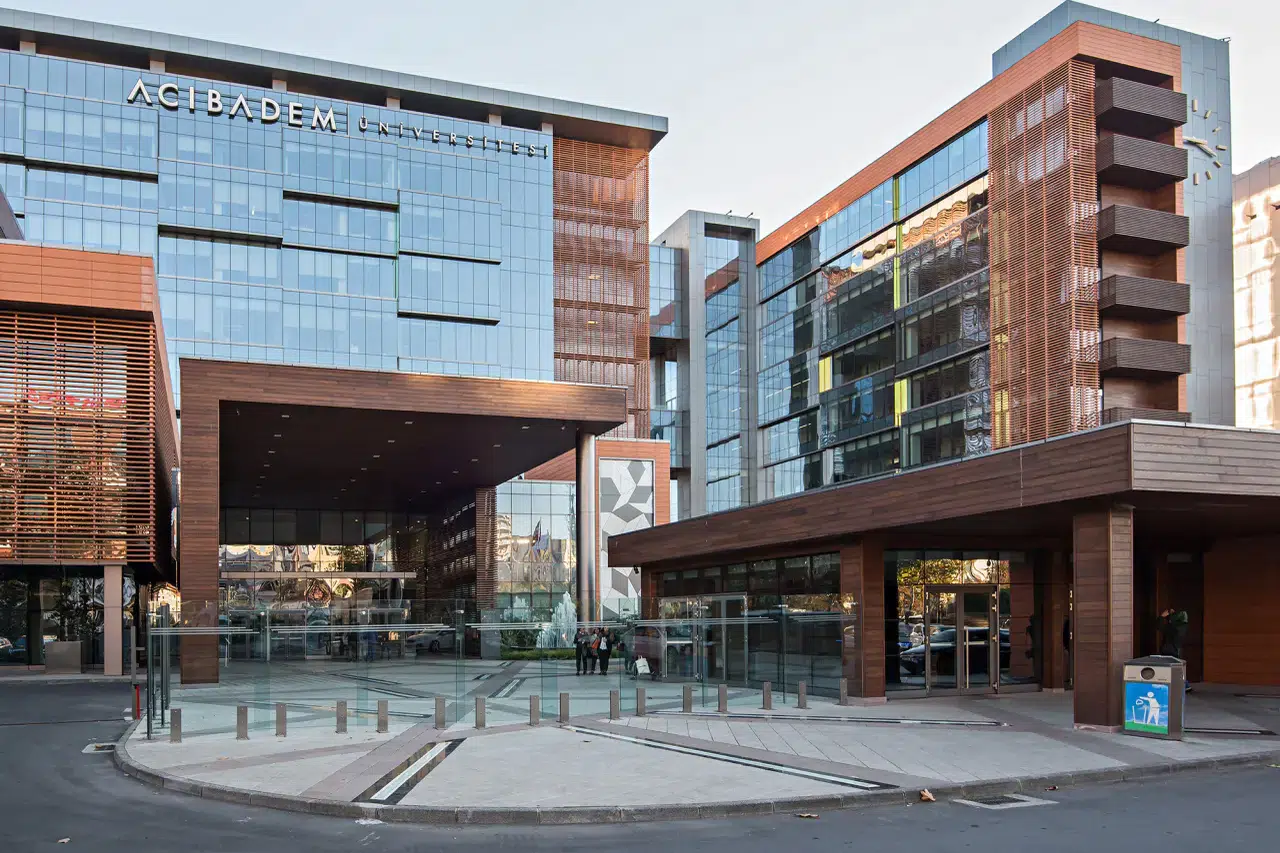 Acıbadem Mehmet Ali Aydınlar Üniversitesi Taban Puanları 2025