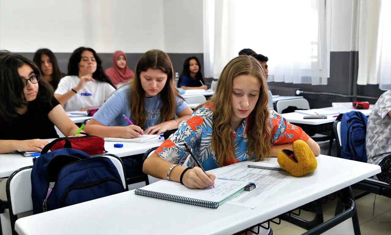 Bornova Belediyesi BELGEM, 2025-2026 eğitim yılında 2 bin öğrenciye ücretsiz destek sunacak