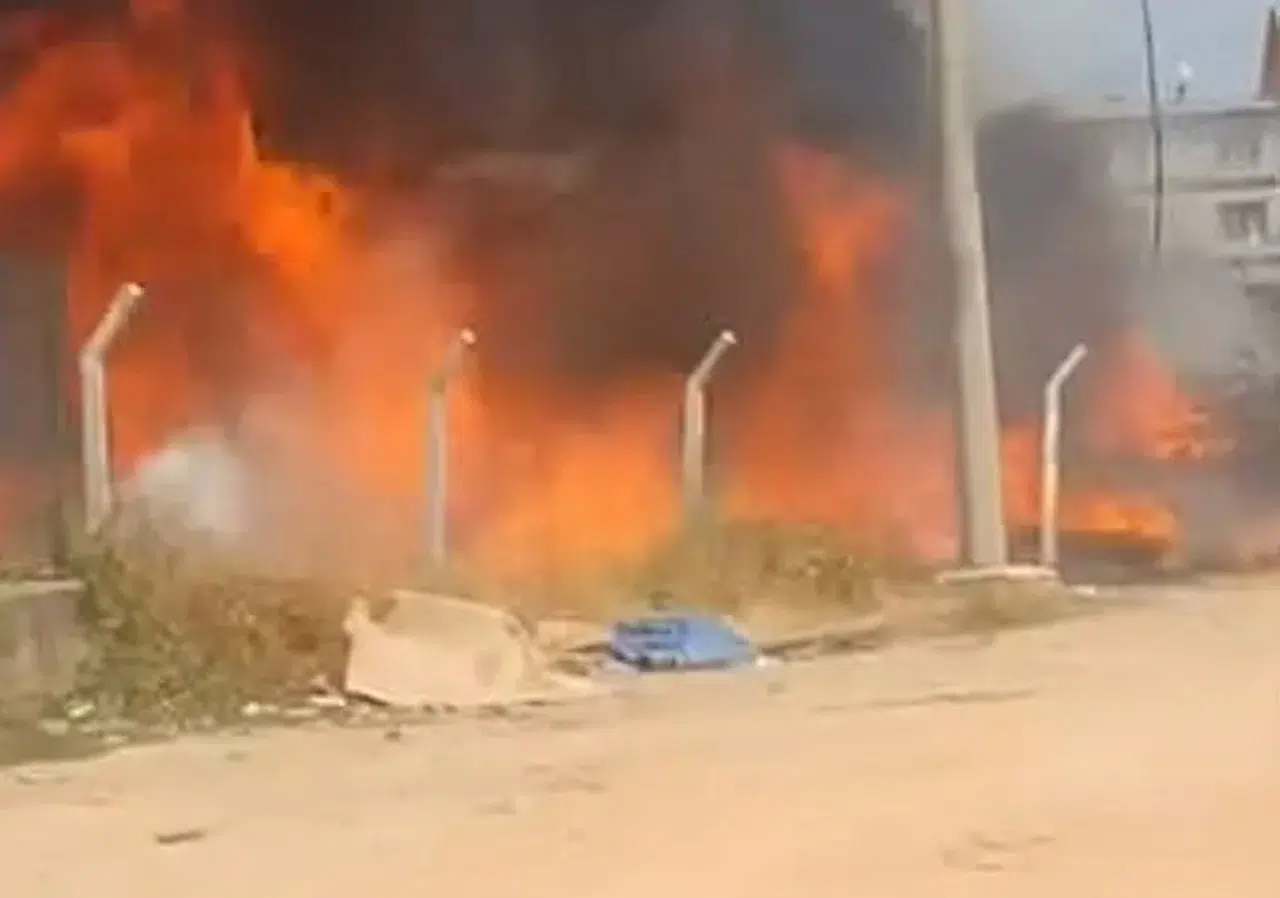 Bursa’da Atık Malzemeler Yanan Yangın Paniğe Neden Oldu