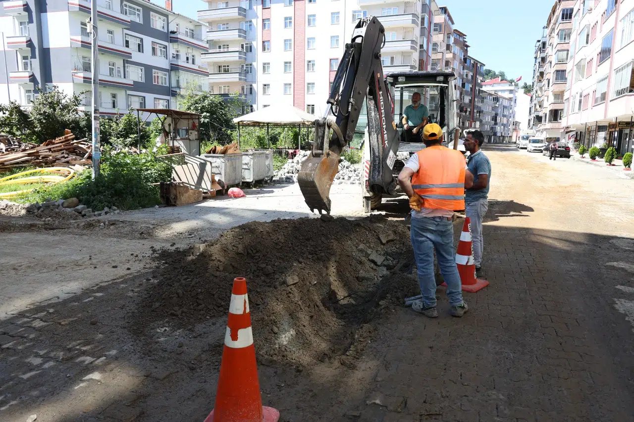Boğaziçi Mahallesi’nde Doğalgaz Altyapı Çalışmaları Devam Ediyor