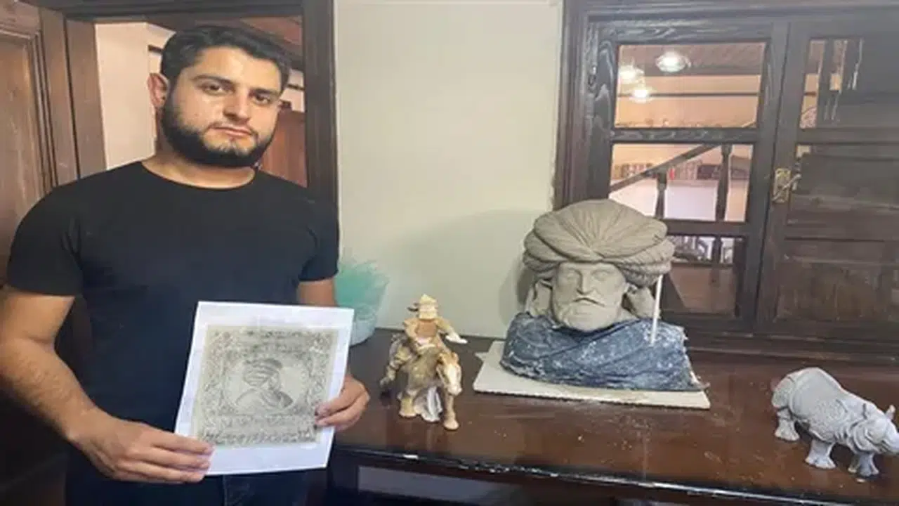 Suriye'li sanatçı, Yenişehir'de Sadrazam Sinan Paşa'nın büstünü yapıyor