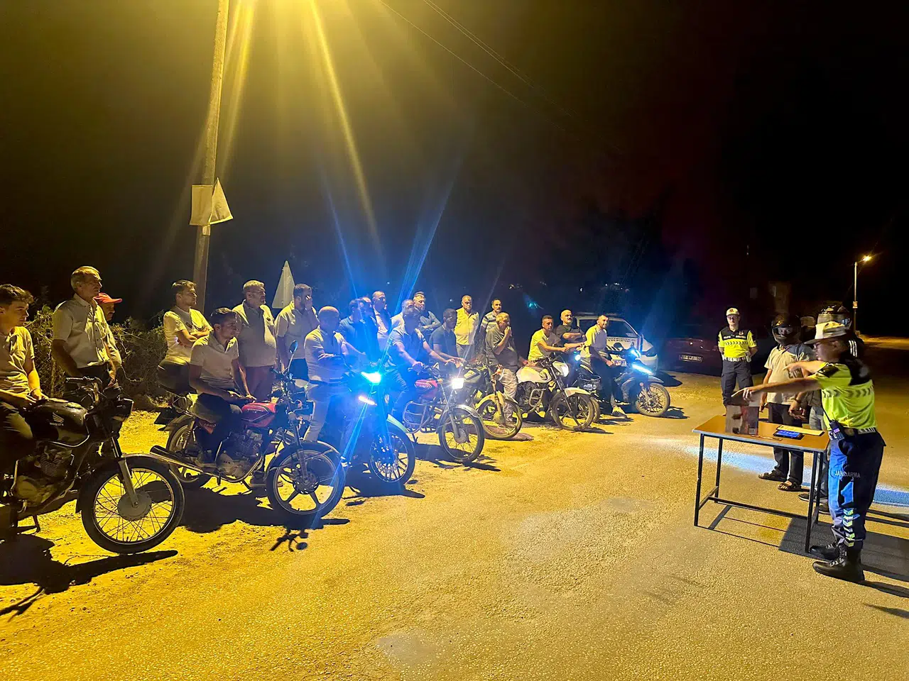 Jandarma Trafik Güvenliği İçin Seminer Düzenledi!