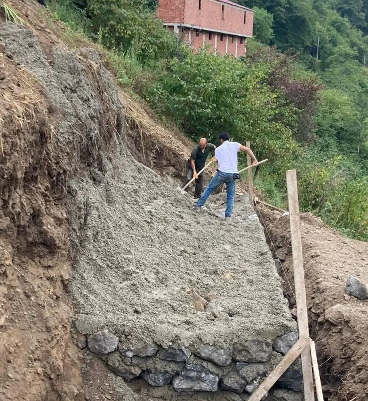 Yomra'da 10 Dönümlük Alanda Mezarlık İnşaatına Resmi Başlangıç Yapıldı