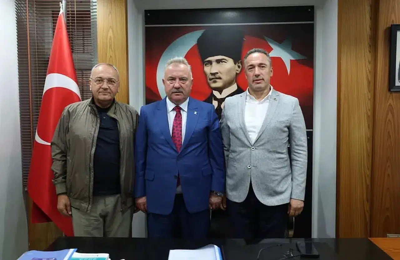 AK Parti Rize Ekibi, Ardeşen'de Ekonomik Projeleri Görüştü: Kalkınma İçin İş Birliği Vurgusu!