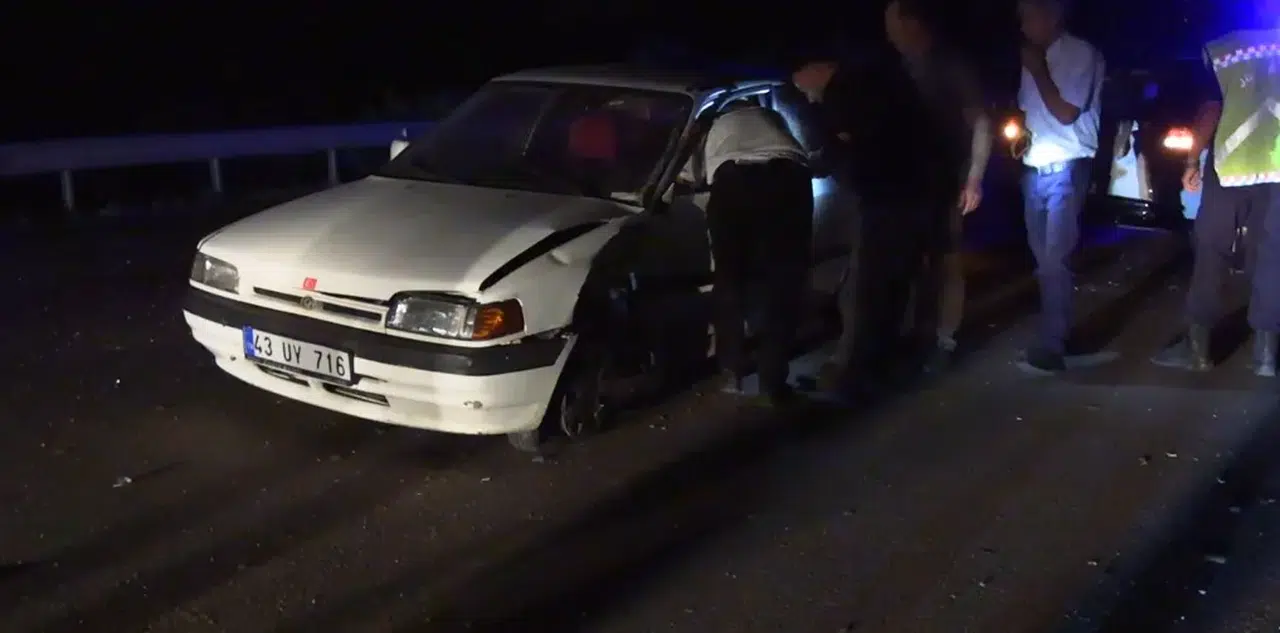 Tavşanlı'da Trafik Kazası: İki Araç Çarpıştı, 5 Kişi Yaralandı