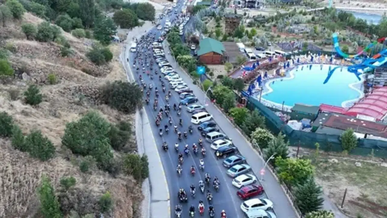 Tunceli'de Mamekifest coşkusu: Motosiklet akrobasi şovları ve doğa turlarıyla eğlence dolu günler!