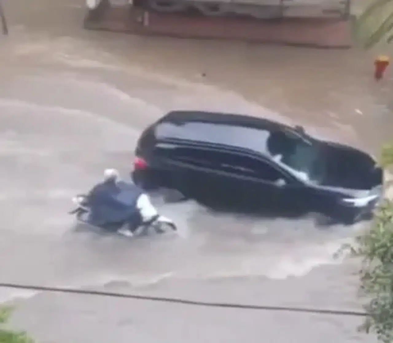 Vietnam'da Kajiki Tayfunu: 4 Kişi Hayatını Kaybetti