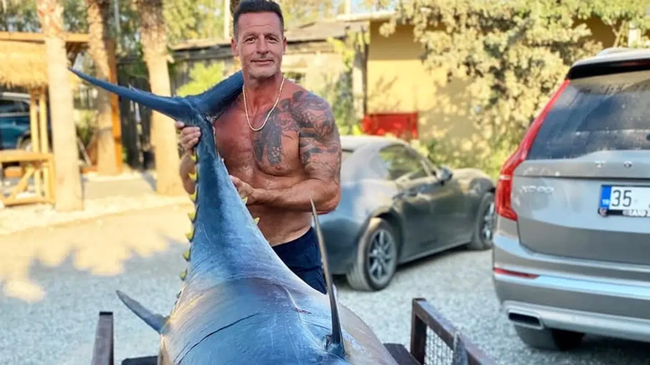 Nihat Altınkaya'nın Efsanevi Tutkusu: 250 Kiloluk Balığı Ağına Aldı!