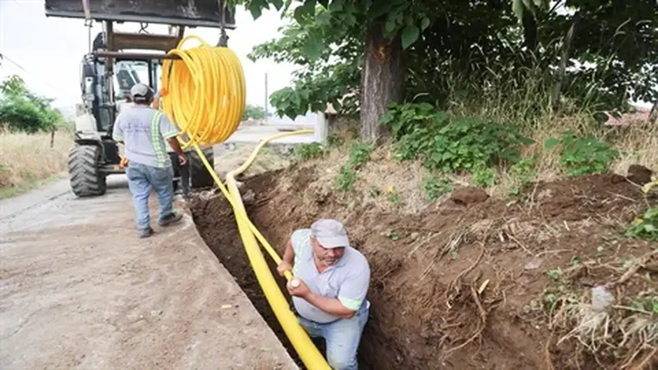 Canik'te Doğal Gaz Çalışmaları Hız Kesmiyor, Mahallelere Kışa Özel Müjde!