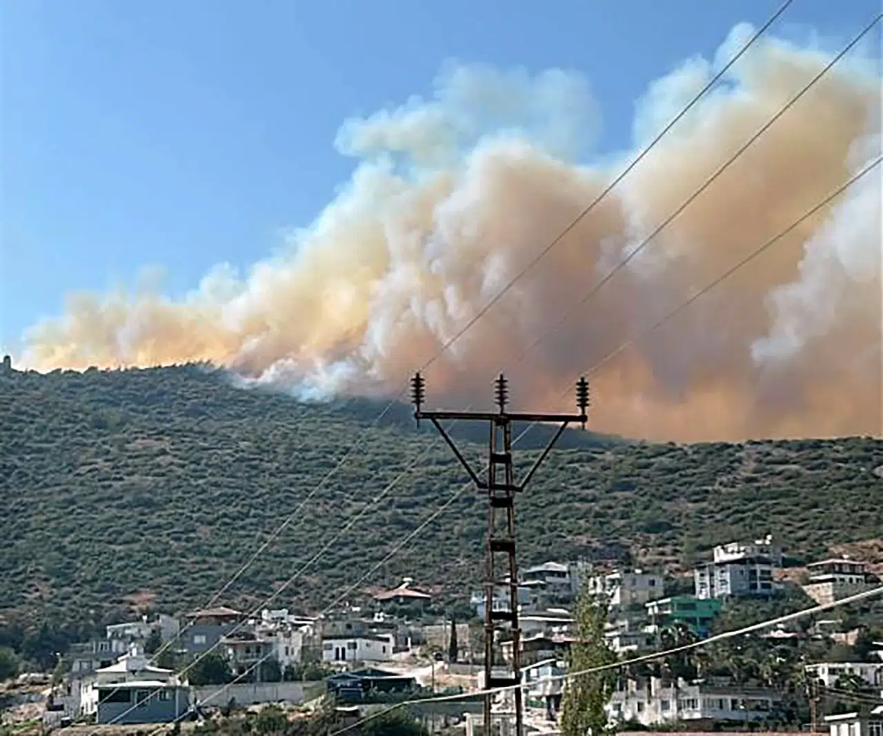 Hatay'da Habib-i Neccar Dağı'nda Korkutan Orman Yangını Çıktı!