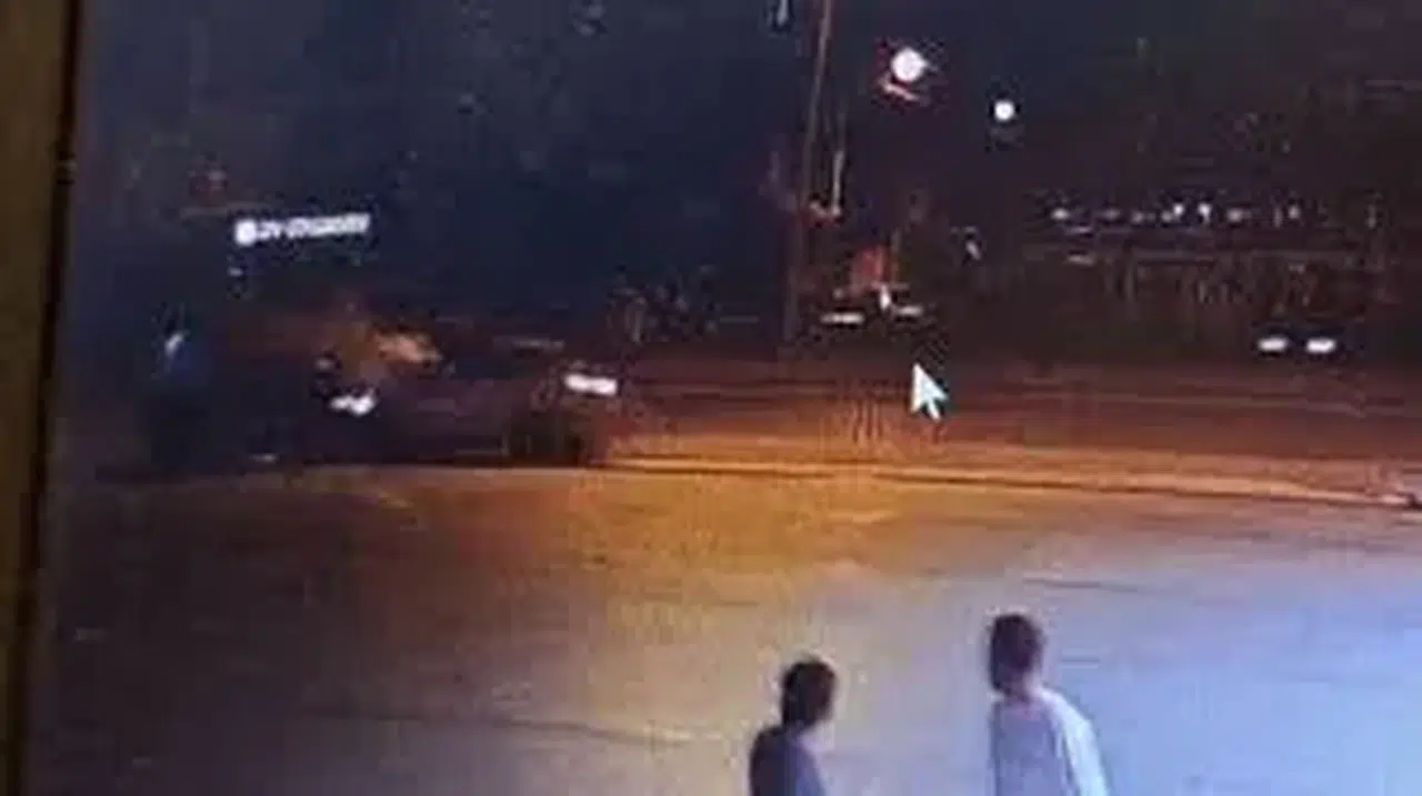 Samsun’da 3 aracın karıştığı kaza kamerada; 3 yaralı