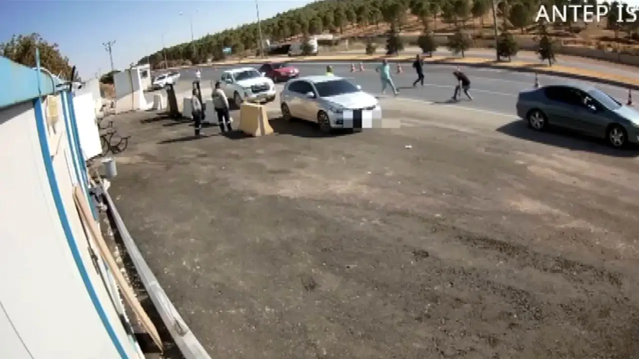 Polise Çarpan Avukata Kaçış İzni Yok: Tutuklandı!