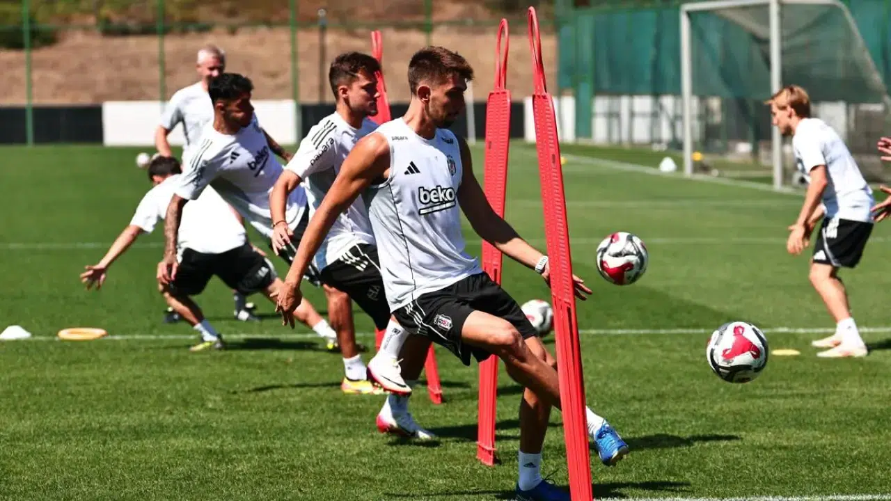 Beşiktaş, UEFA Konferans Ligi rövanş maçına hazırlanıyor!