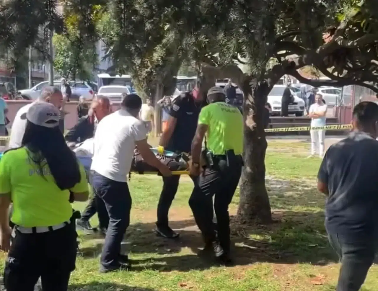 Ordu'da tartışma kanlı bitti: Bacaklarından vurulan adam hastaneye kaldırıldı