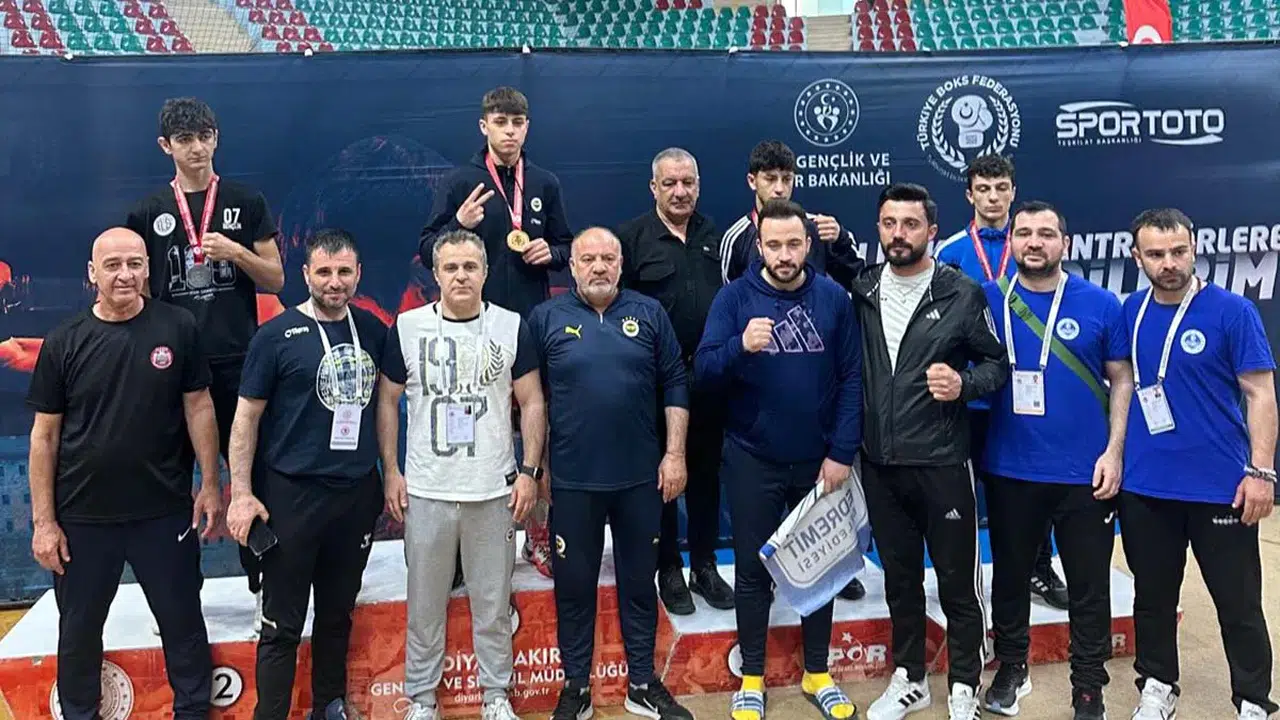 Samet Gümüş, Dünya Şampiyonası'nda çeyrek finalde elenerek madalya hayalini kaybetti