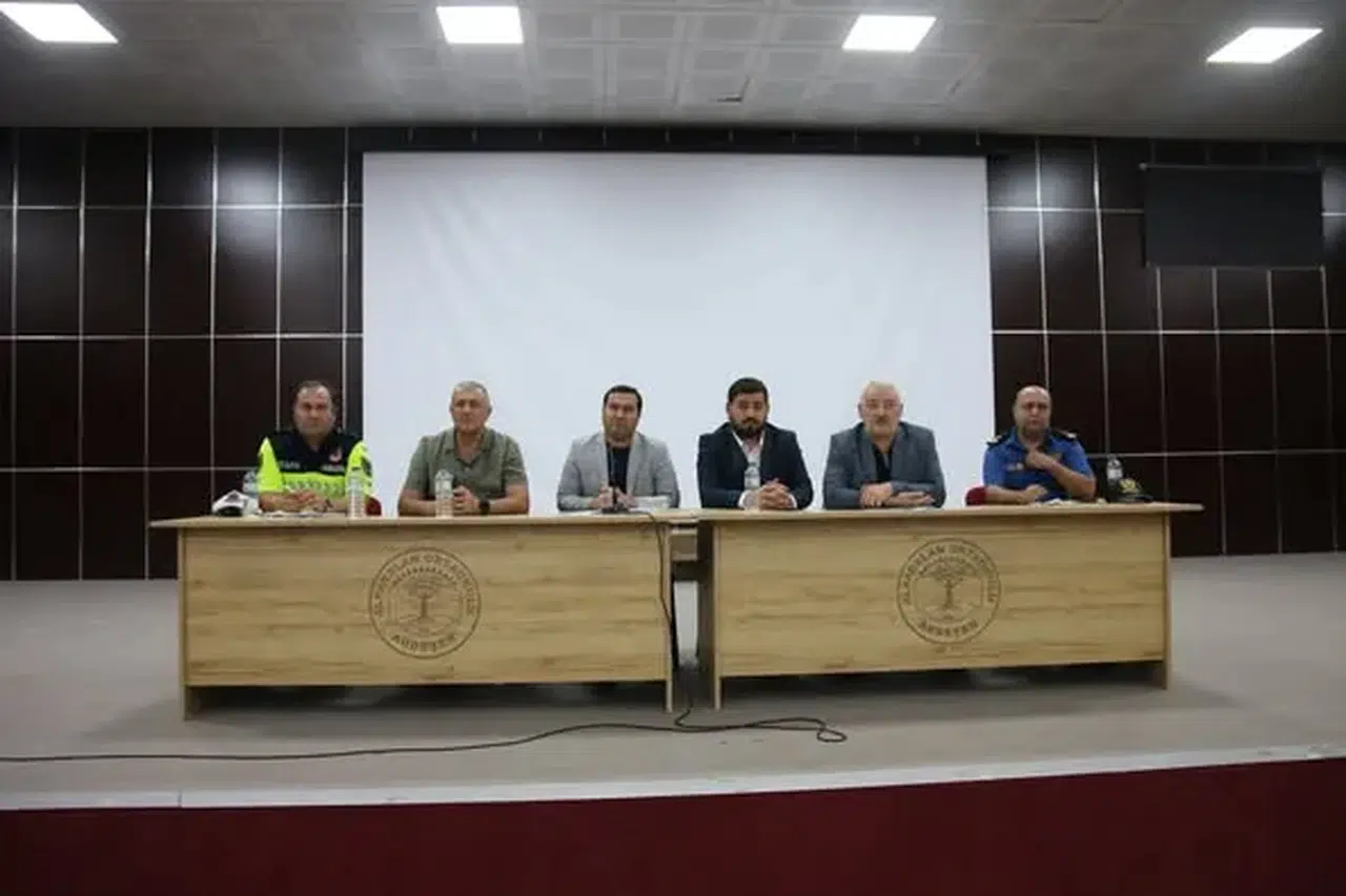 Ardeşen'de eğitim ve yerel sorunlar için kapsamlı toplantı yapıldı, çözüm yolları değerlendirildi