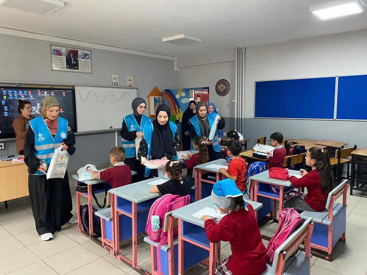 TDV Rize Şubesi’nden öğrencilere kırtasiye seti ile yeni eğitim yılına destek