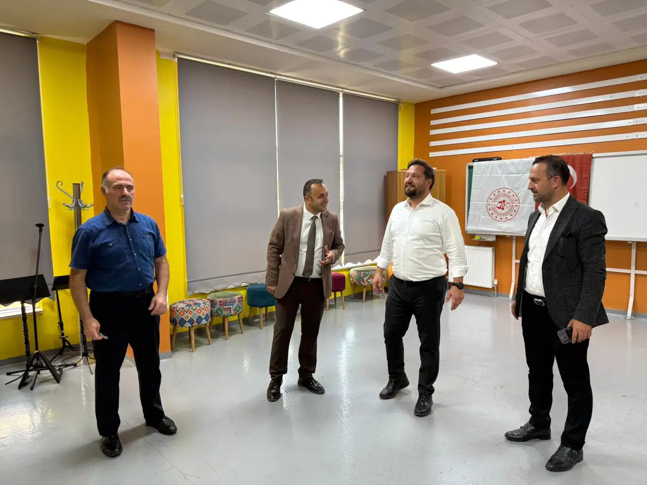 Artvin'de Spor Tesisleri İncelendi, Gençlerin Geleceği İçin Yeni Projeler Geliştiriliyor