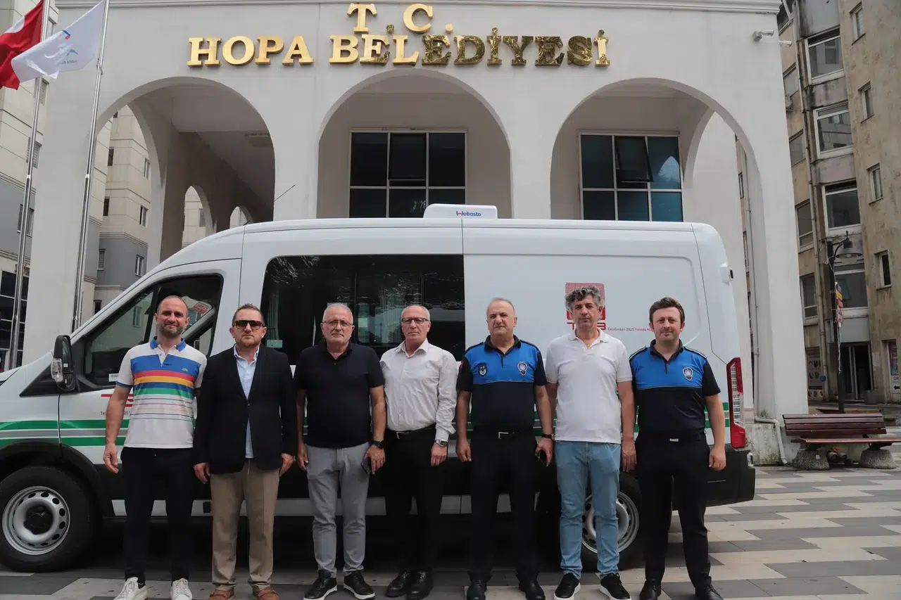 Hopa Belediyesi yeni cenaze aracıyla hizmet kalitesini artırıyor