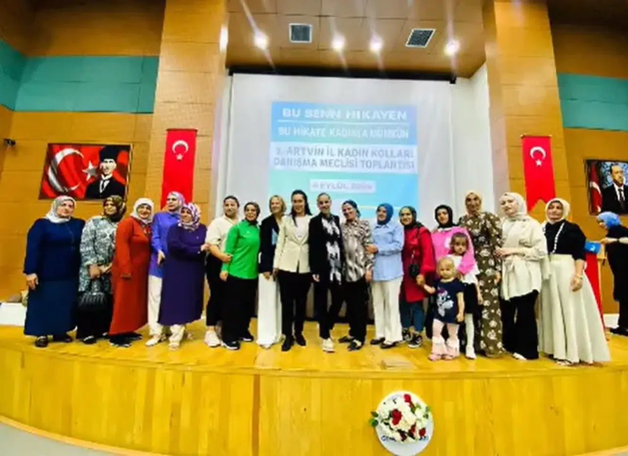 Artvin’de 1. İl Kadın Kolları Danışma Meclisi Toplantısı Gerçekleşti