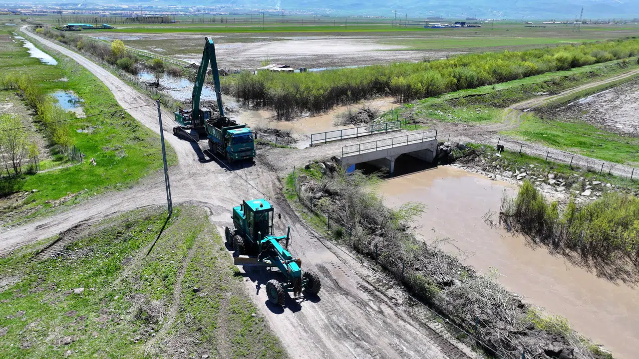 Erzurum'da su taşkınlarına karşı rüsubat temizliği çalışmaları sürüyor, güvenlik artırılıyor