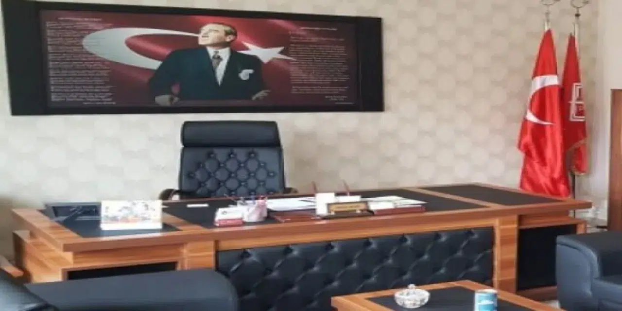 Rize İyidere'de Beden Eğitimi Öğretmeni Hakan Aydın, Şube Müdürü olarak atandı!