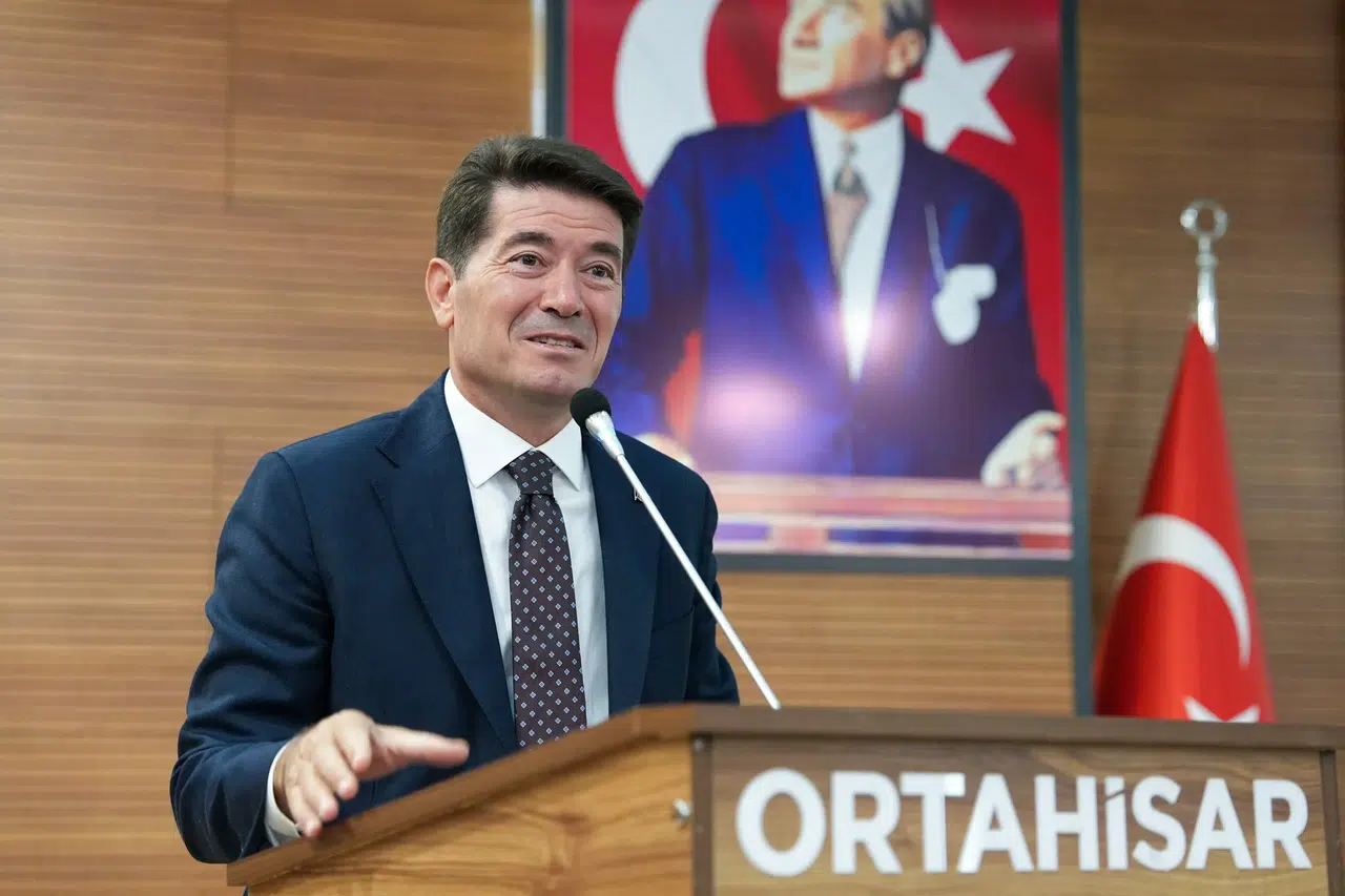 Ortahisar'da Muhtarlarla Toplantı: Mali Sorunlar ve Sosyal Projeler Gündemde