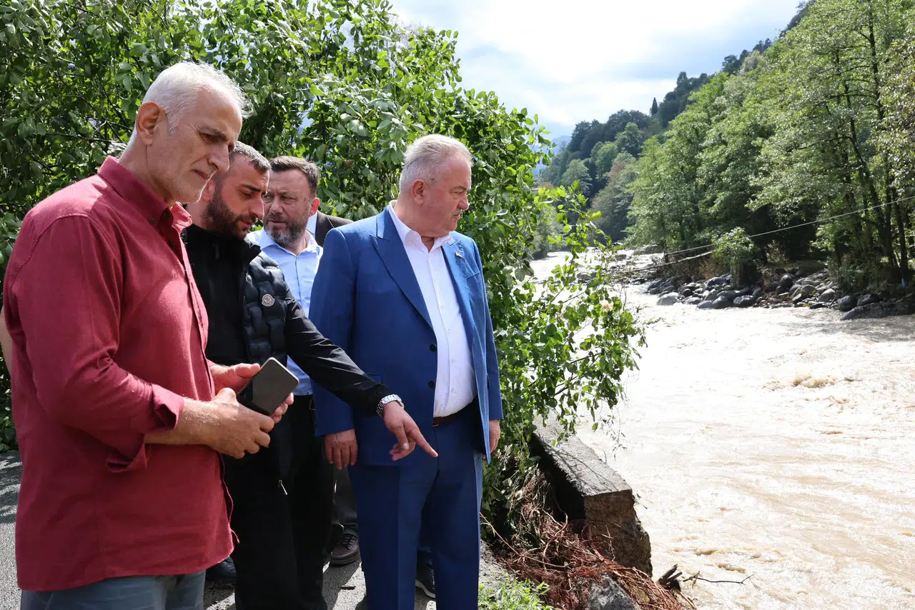 Rize'deki sel ve heyelan felaketi sonrası devlet tüm imkânlarıyla yaraları sarıyor.