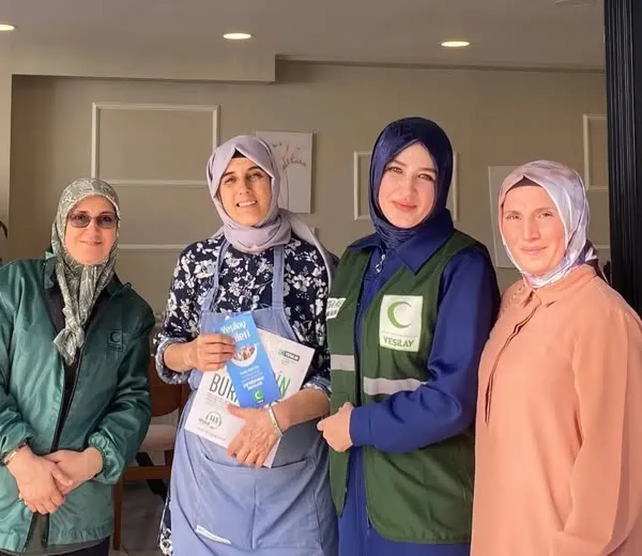 Artvin Yeşilay Şubesi, esnaf ziyaretleriyle bağımlılıkla mücadelede farkındalığı artırıyor