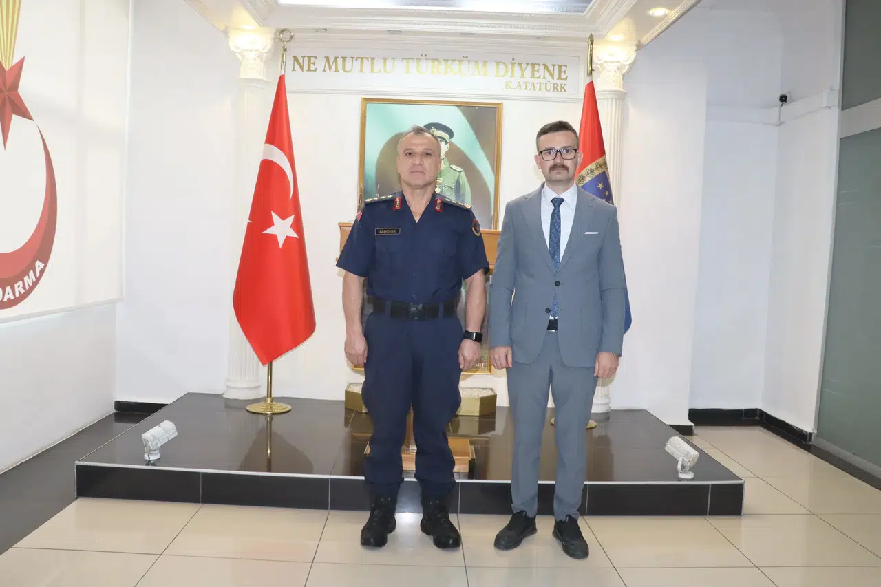 Artvin Ülkü Ocakları'ndan Jandarma Komutanı'na hayırlı olsun ziyareti