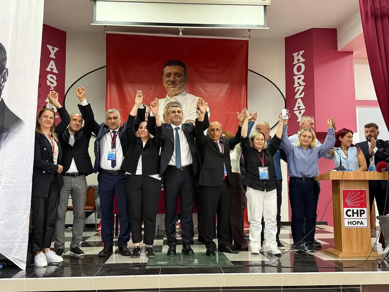 Hopa'da CHP Kongresi: Şükrü Aydemir Yeniden İlçe Başkanı Seçildi