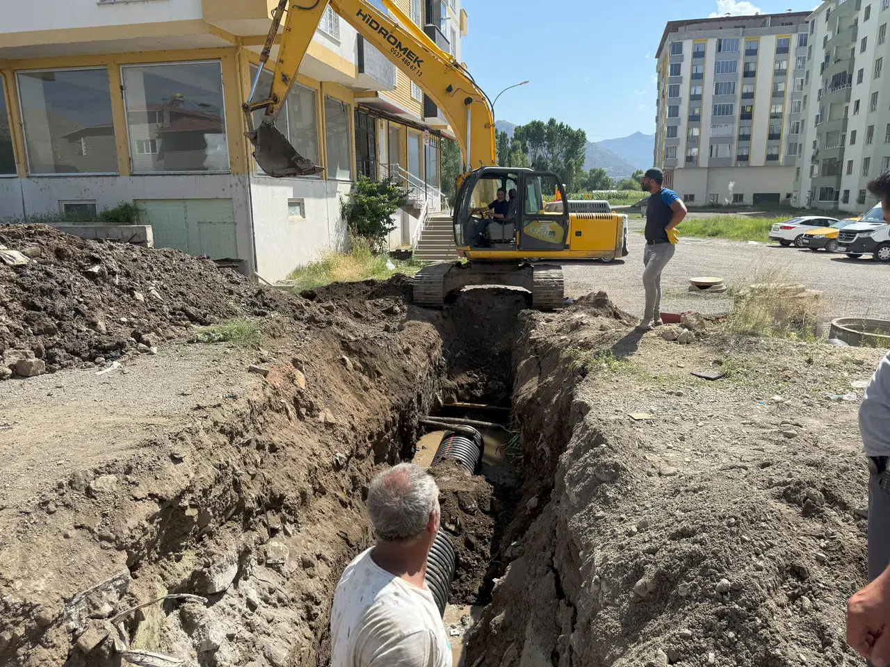 Oltu Belediyesi'nin altyapı yatırımlarıyla yaşam kalitesi artıyor, su baskınları önleniyor!