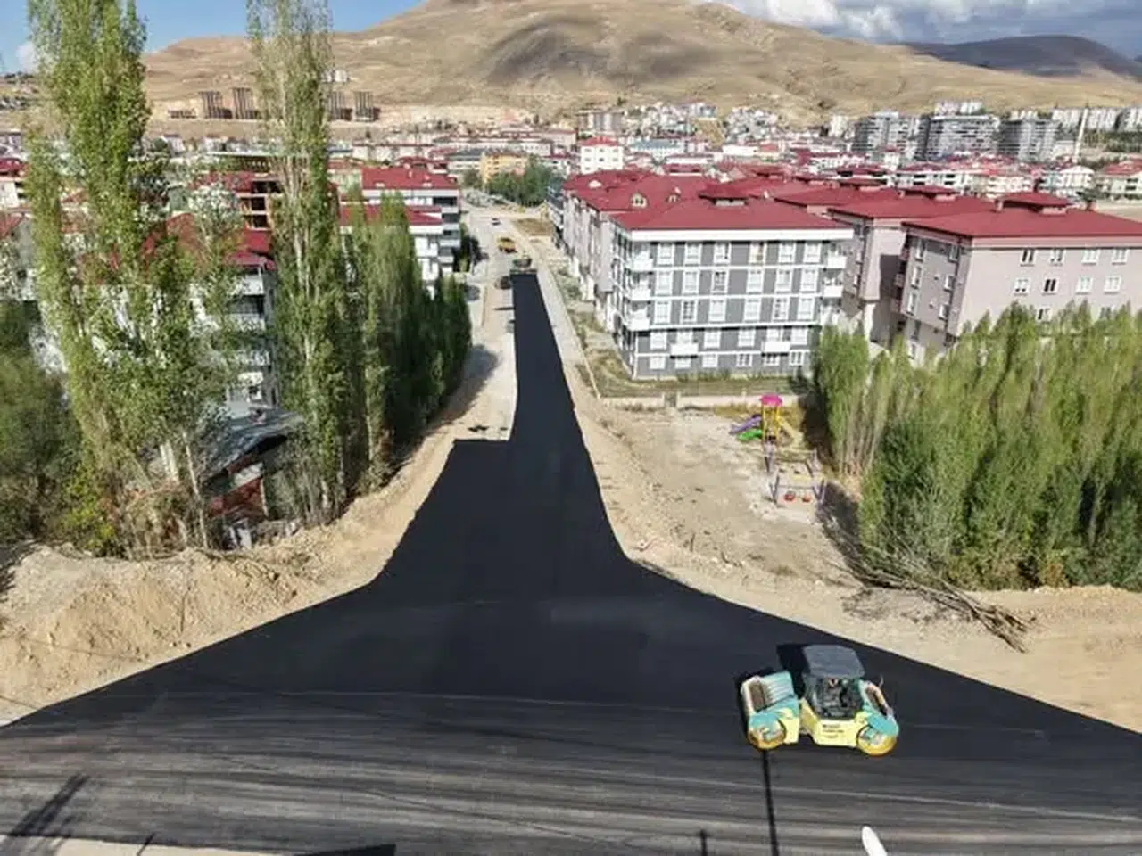 Bayburt'ta asfalt çalışmalarıyla ulaşım konforu ve güvenliği artırılıyor