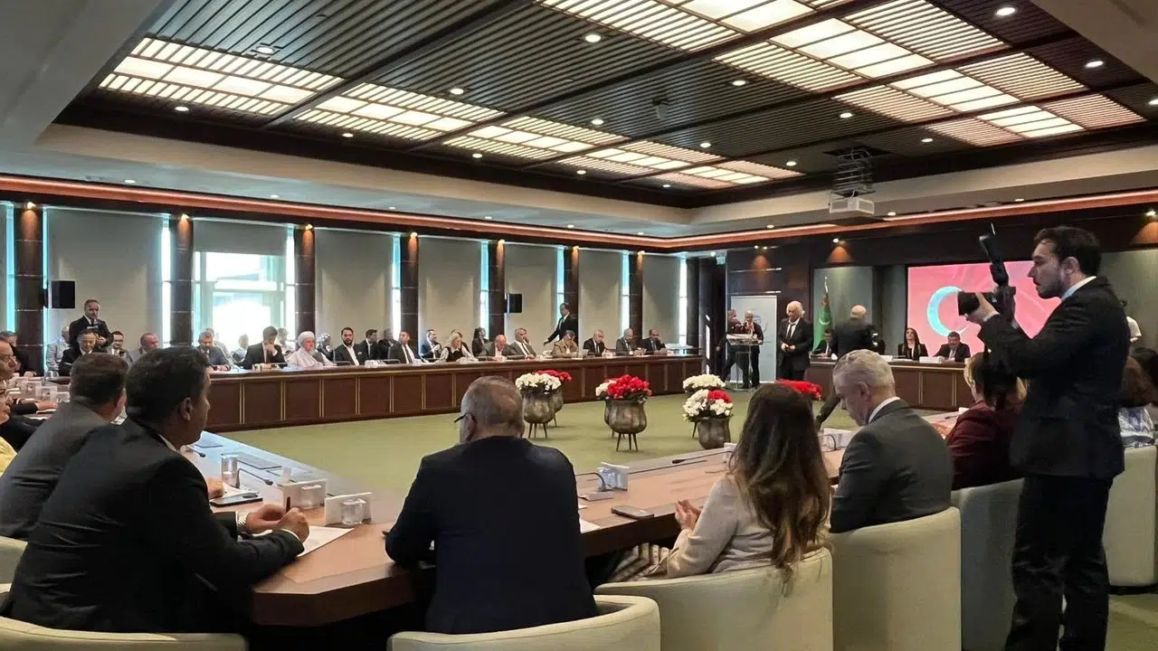 Türkmenistan gazı, Türkiye ve Azerbaycan ile dünyaya açılacak yeni bir enerji vizyonu sunuyor