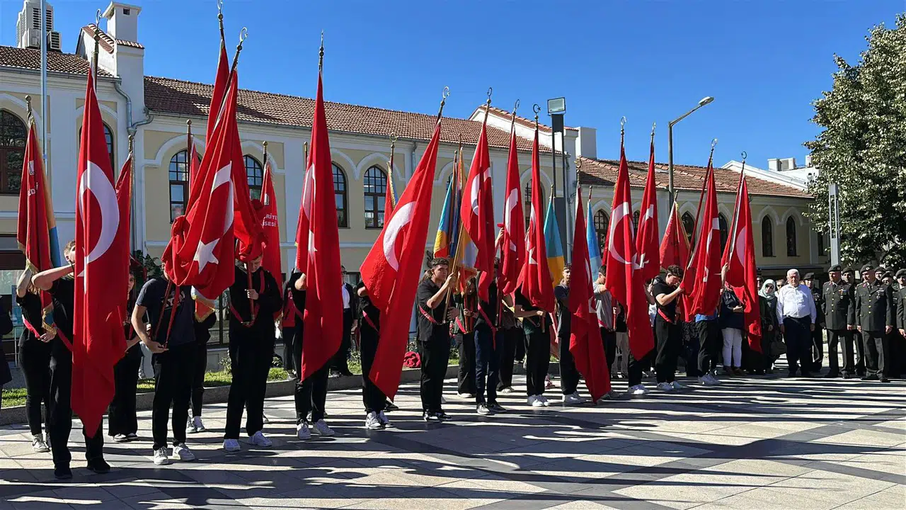 Edirne'de Gaziler Günü Töreni ve Kortej Yürüyüşü Düzenlendi