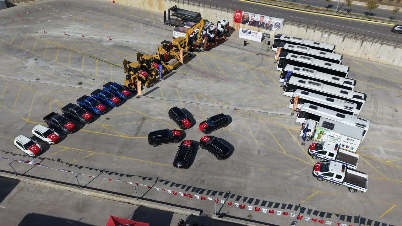 Gebze Belediyesi 33 yeni araç alarak 75 milyon TL tasarruf sağladı, hizmet ağı genişliyor!