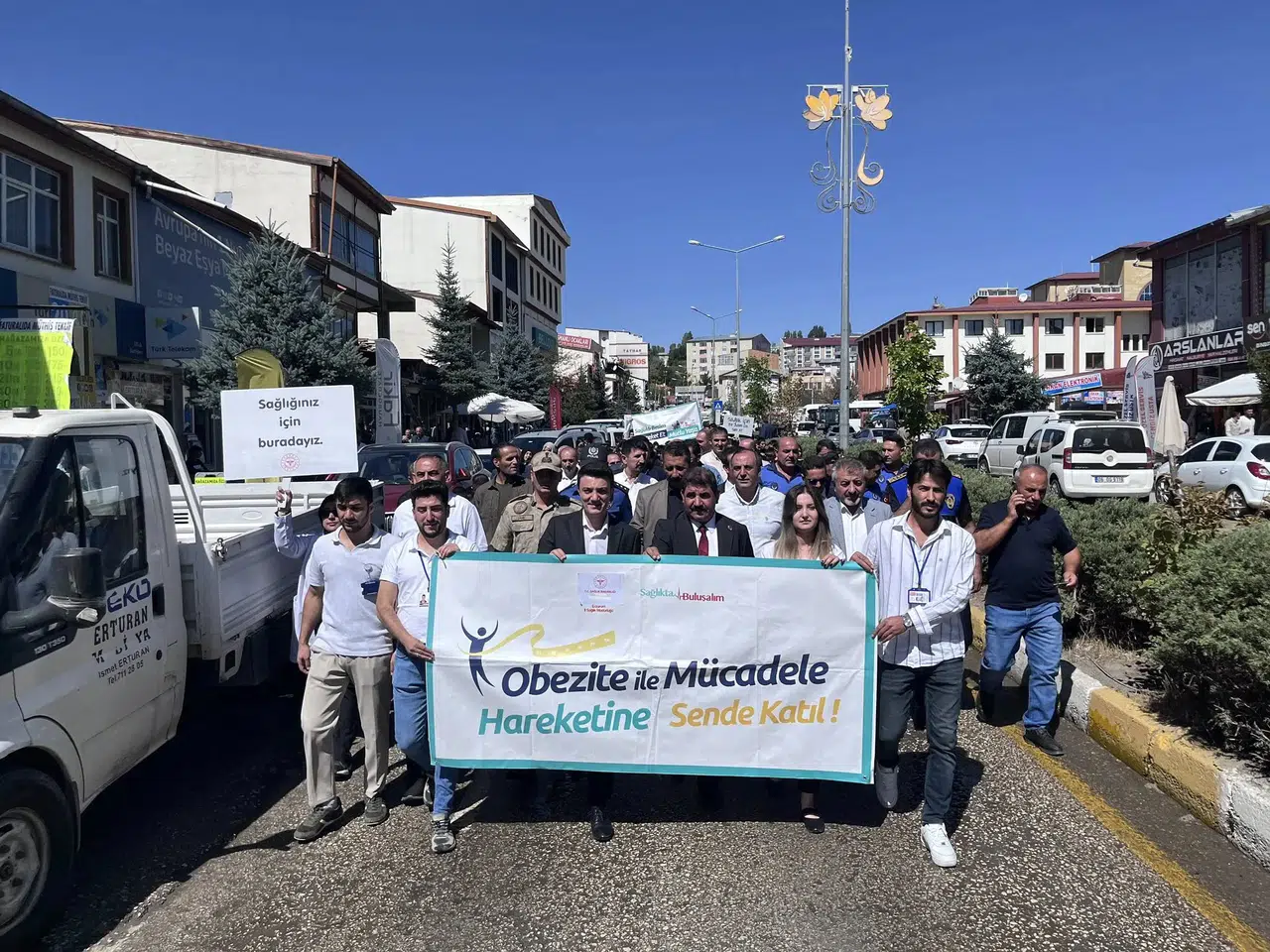 Horasan'da Halk Sağlığı Haftası yürüyüşüyle sağlıklı yaşam bilinci artırıldı