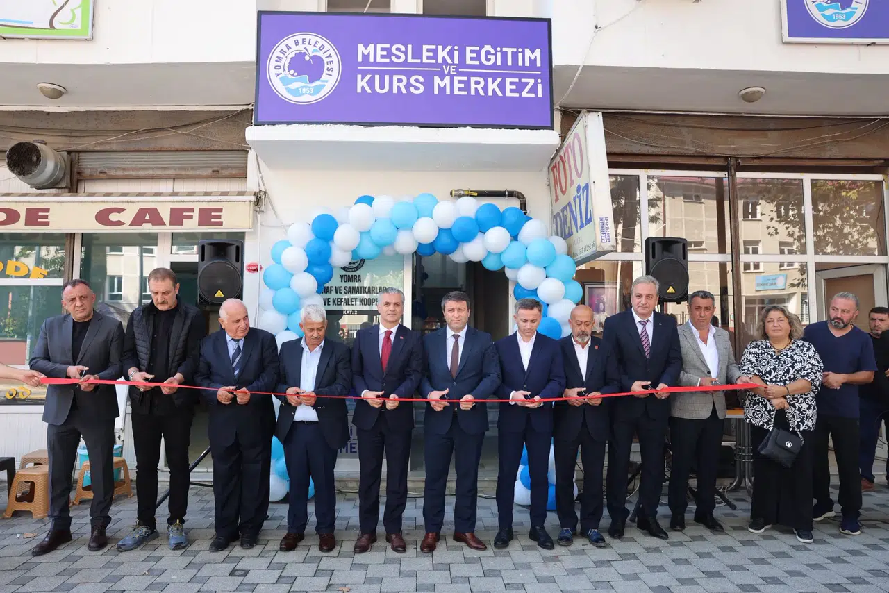 Yomra'da Meslek Eğitim ve Kurs Merkezi Açıldı, Eğitimde Yeni Dönem Başladı