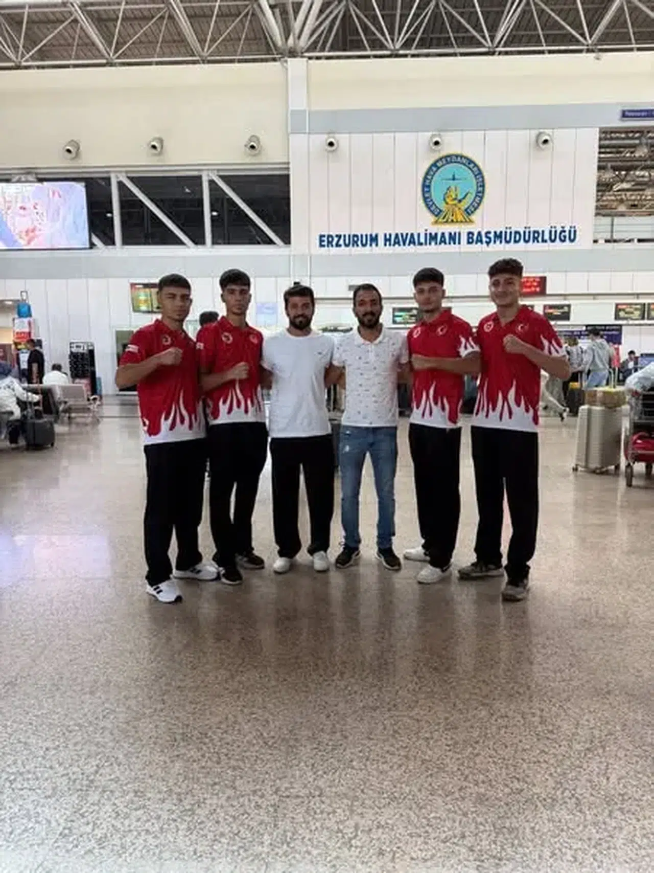 Erzurumlu genç kick boksçular Avrupa Şampiyonası'nda Türkiye'yi temsil etmeye hazırlanıyor